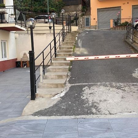 Grande Bilocale Con Giardino E Posto Auto Privato Comodo Al Mare Varazze Kültér fotó
